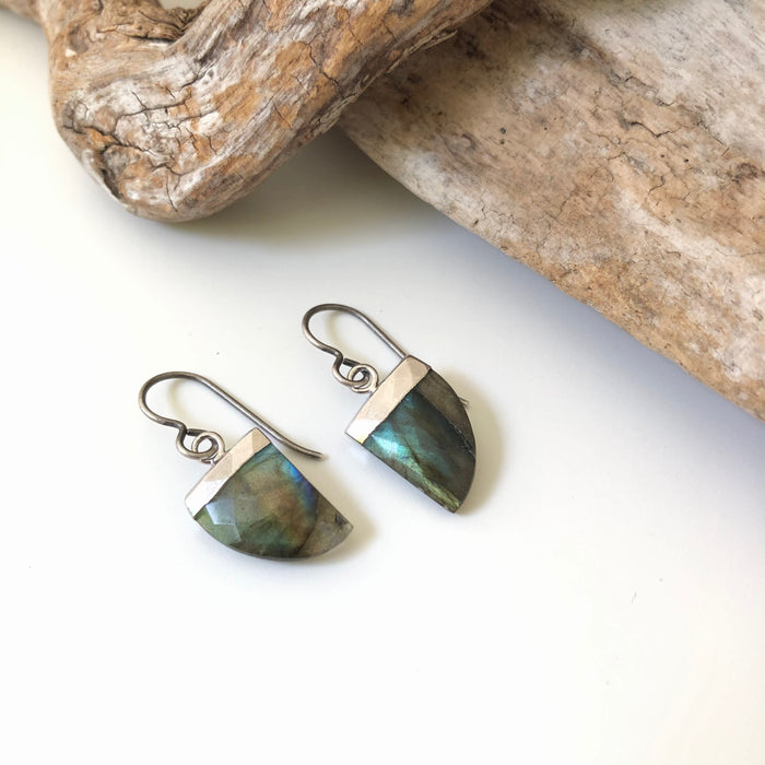 № 925 Labradorite