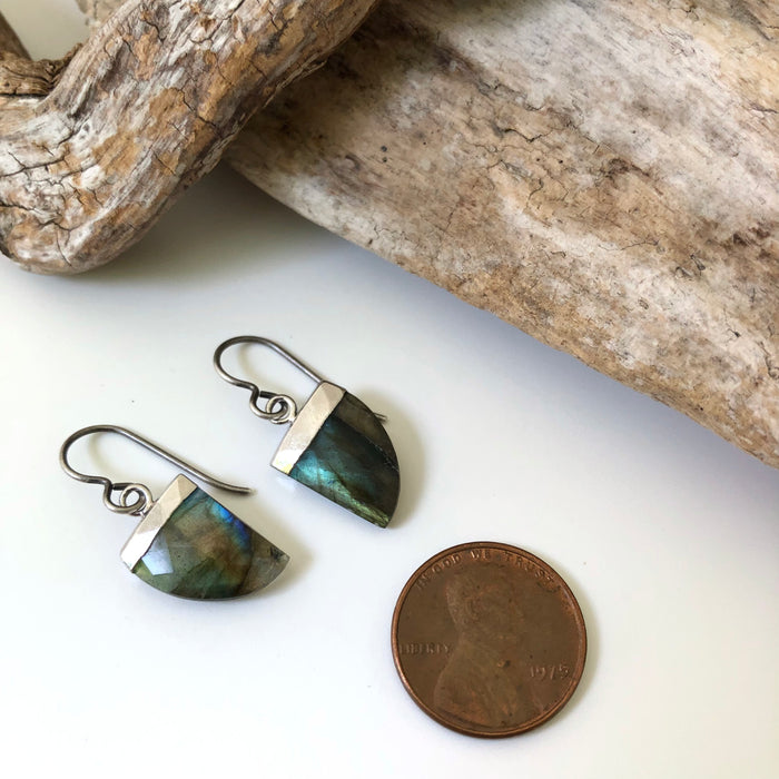№ 925 Labradorite